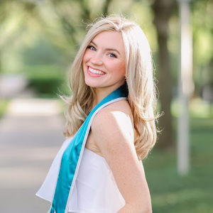 Meet your Posher, Abigail